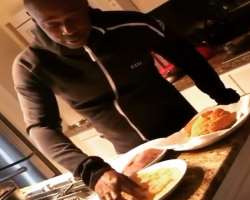 Kem (Singer) eating non vegetarian food